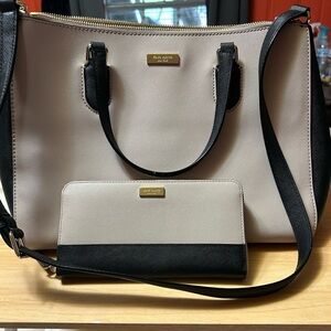 Kate Spade New York Bag- Large Women Shoulder and Wallet Set—- used minor stain